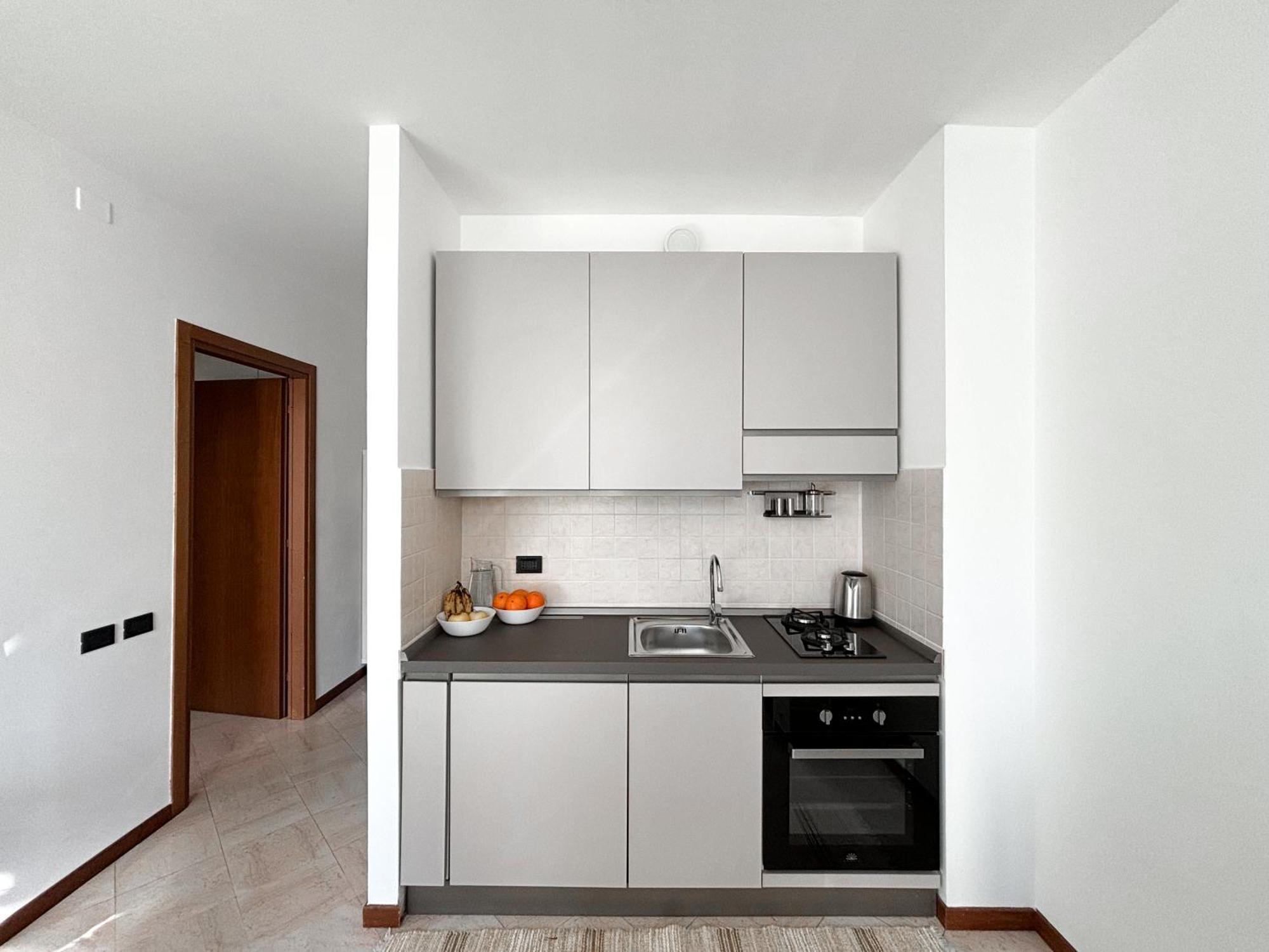 Apartamento Bilocale Con Terrazzo E Box Auto Su Richiesta Como Exterior foto