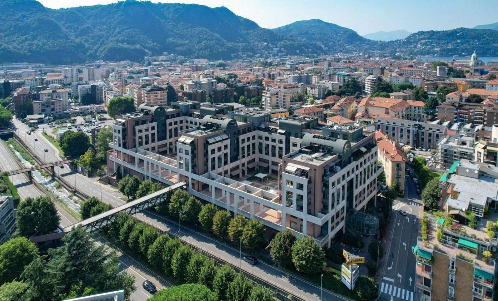 Apartamento Bilocale Con Terrazzo E Box Auto Su Richiesta Como Exterior foto