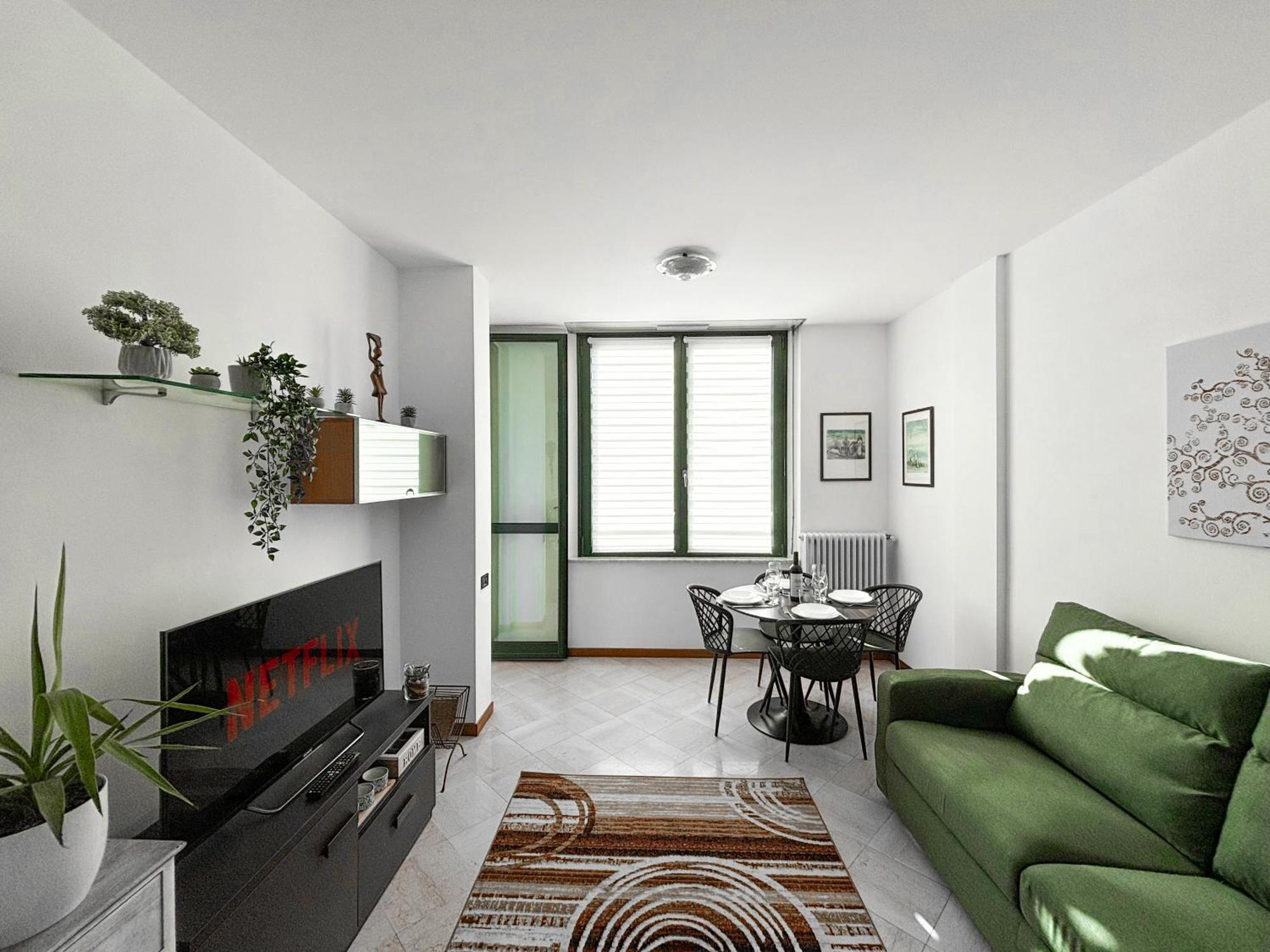 Apartamento Bilocale Con Terrazzo E Box Auto Su Richiesta Como Exterior foto