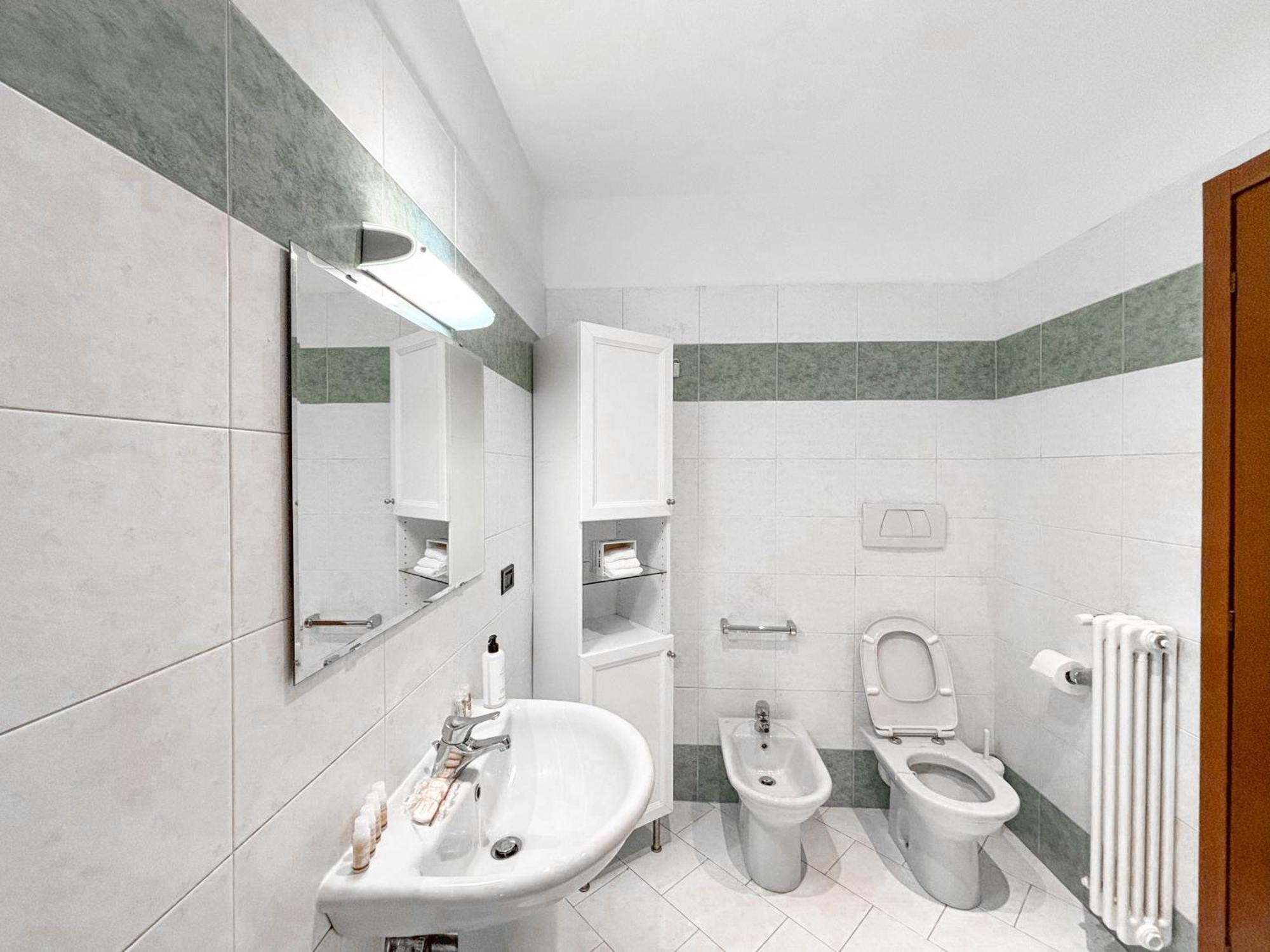 Apartamento Bilocale Con Terrazzo E Box Auto Su Richiesta Como Exterior foto