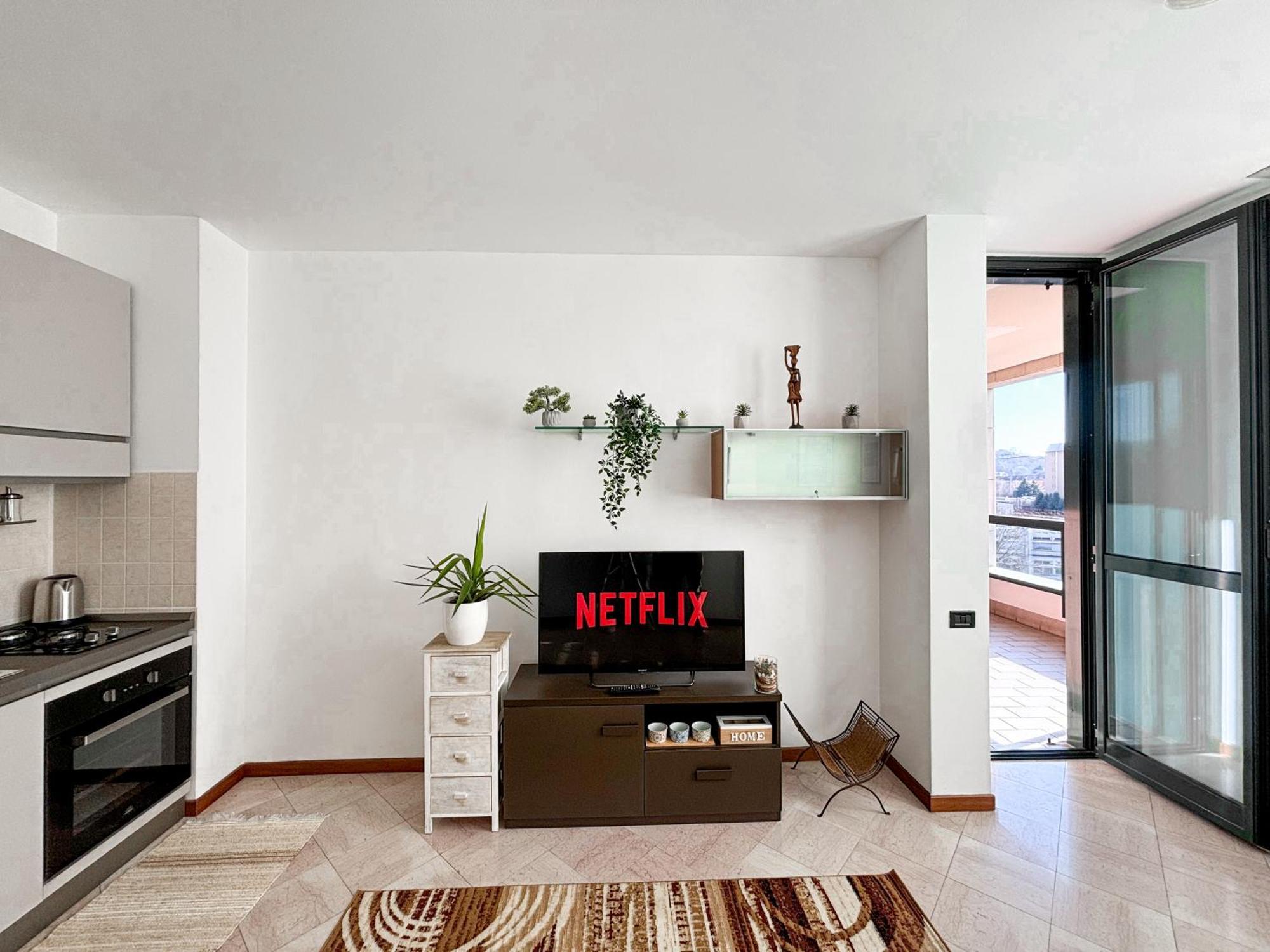 Apartamento Bilocale Con Terrazzo E Box Auto Su Richiesta Como Exterior foto